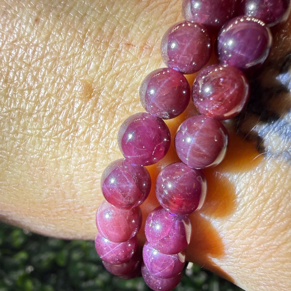 7mm Star Garnet Beaded Bracelet